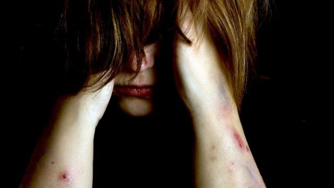 52χρονος «τυφλός» κρατούσε αιχμάλωτη & ημίγυμνη 22χρονη φοιτήτρια