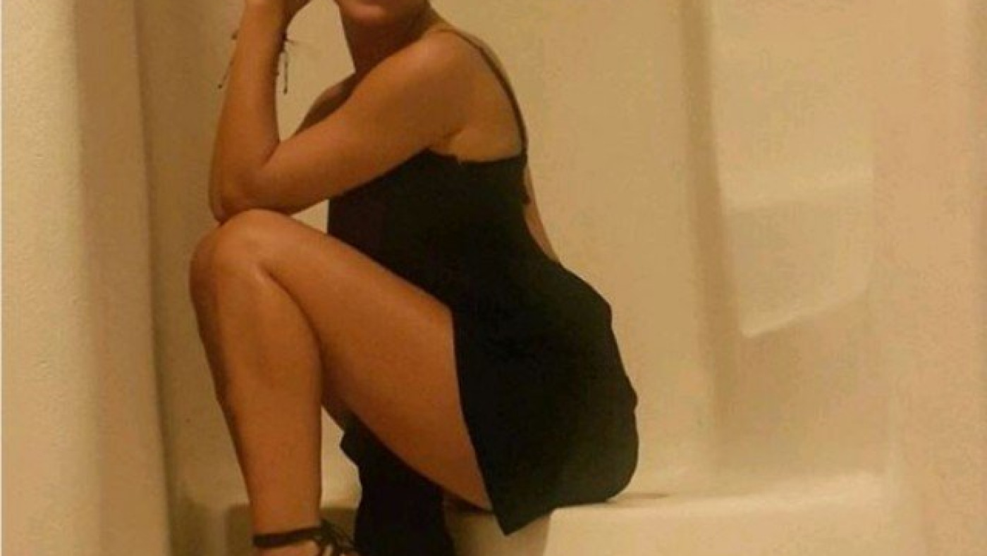 Ζαλίζει          η      Ράνια        Κωστάκη (pics)