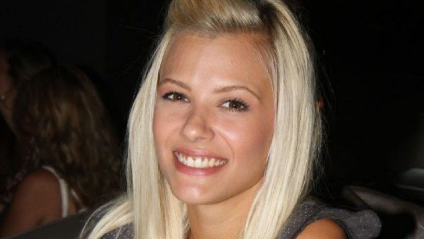 Η Λάουρα Νάργες ποζάρει με μαγιό και ανεβάζει τη θερμοκρασία! (ΦΩΤΟ)