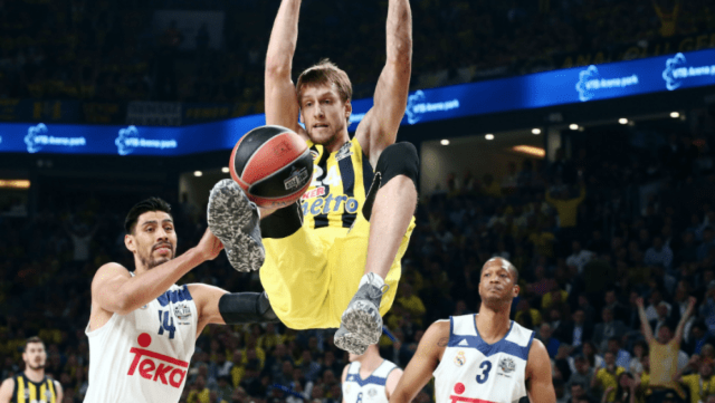 Εύκολα                στον         τελικό η Φενέρ!