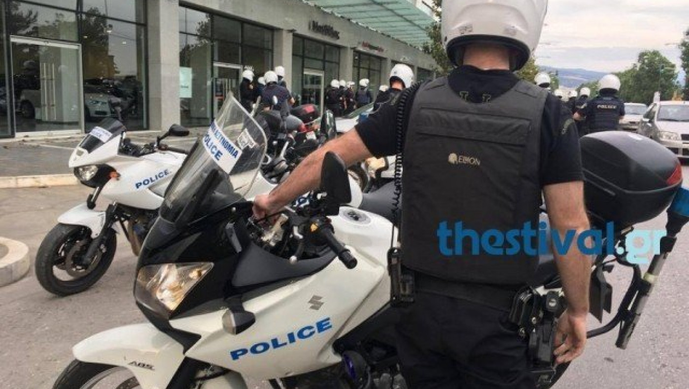 ΕΚΤΑΚΤΟ - Θεσσαλονίκη: Μπλόκο της αστυνομίας στους οπαδούς του ΠΑΟΚ