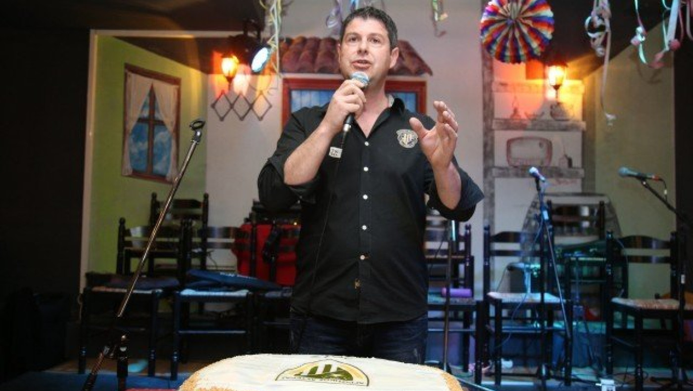 Απάντηση Ερασιτέχνη: «Εκεί που μας χρωστούσαν, μας πήραν και το βόδι»