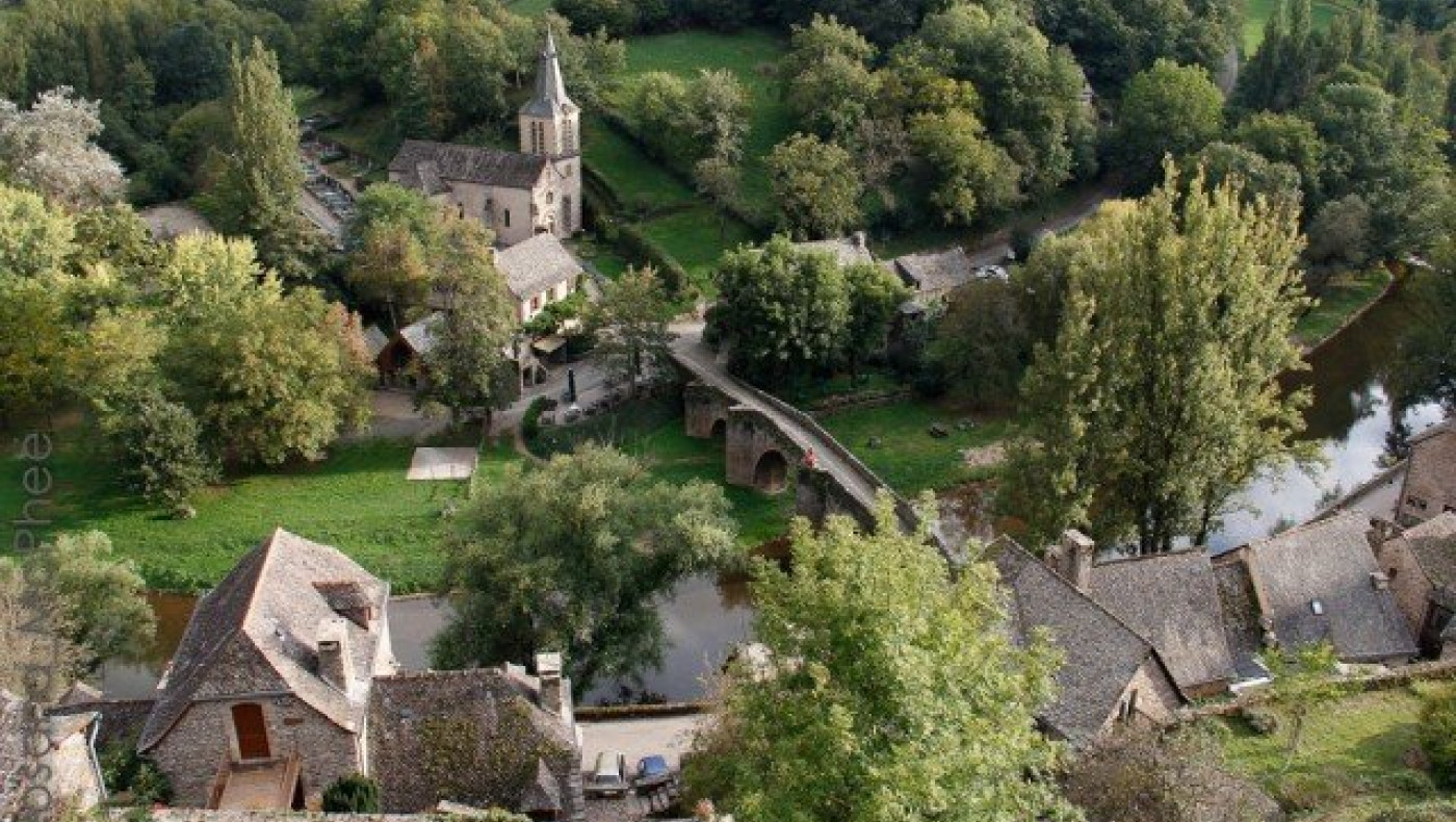 Ένα μεσαιωνικό χωριό στη                 Γαλλία! (ΦΩΤΟ)