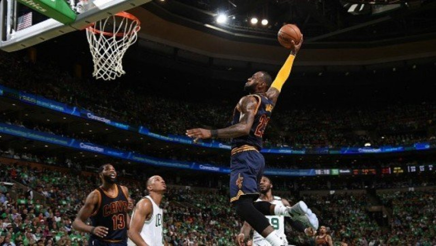 Στους τελικούς με σούπερ εμφάνιση οι Καβαλίερς (video)