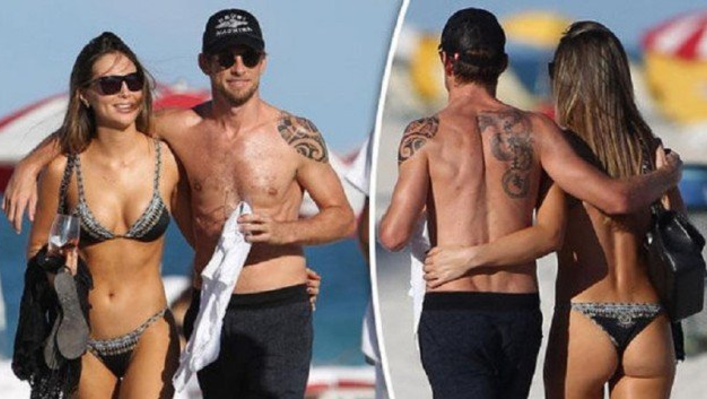 Η κυρία Μπάτον                     ζεστάθηκε (pics)