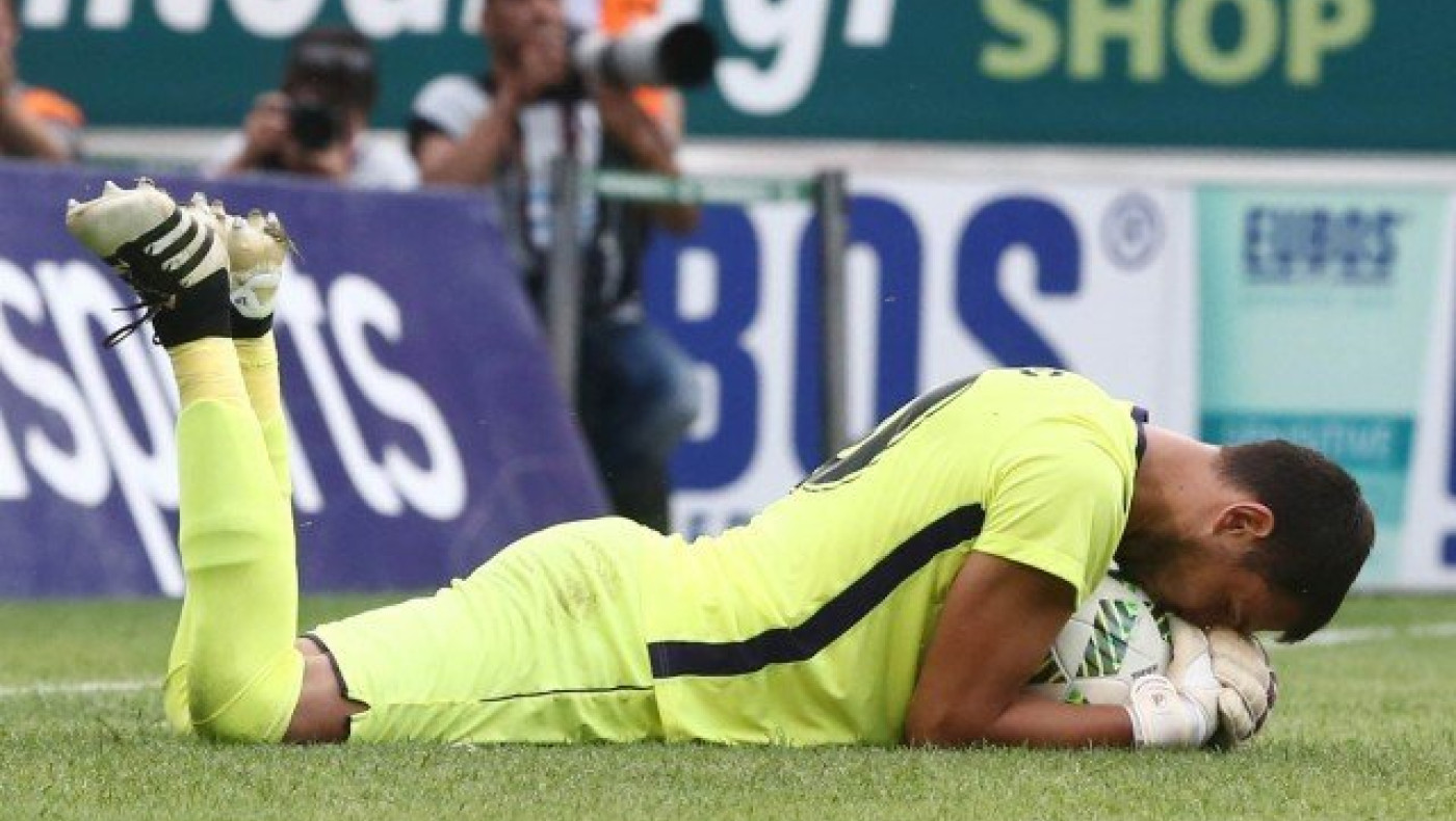 Ο        Ζίφκοβιτς       παραμένει     στο      κάδρο