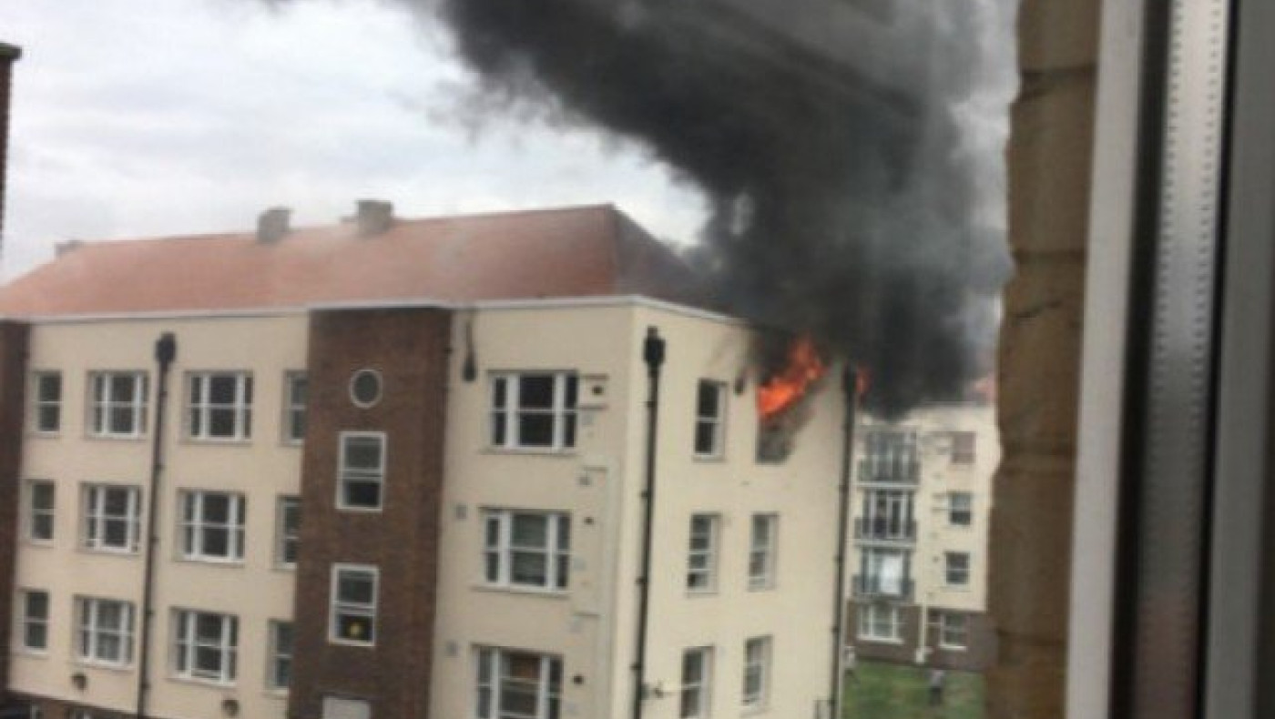 ΕΚΤΑΚΤΟ: Συναγερμός στο Λονδίνο -Φωτιά σε συγκρότημα διαμερισμάτων