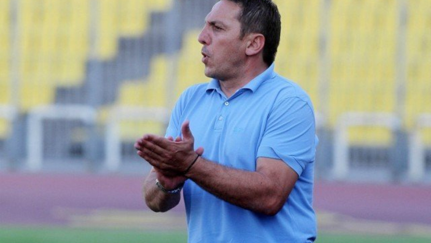 Ραντεβού    σε    εκκρεμότητα   με  Νίκο   Παπαδόπουλο