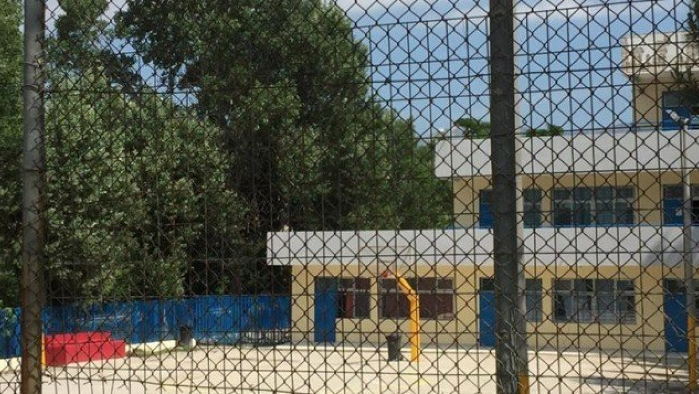 ΣΟΚ: Αδέσποτη σφαίρα σκότωσε τον 10χρονο μαθητή στο σχολείο στο Μενίδι