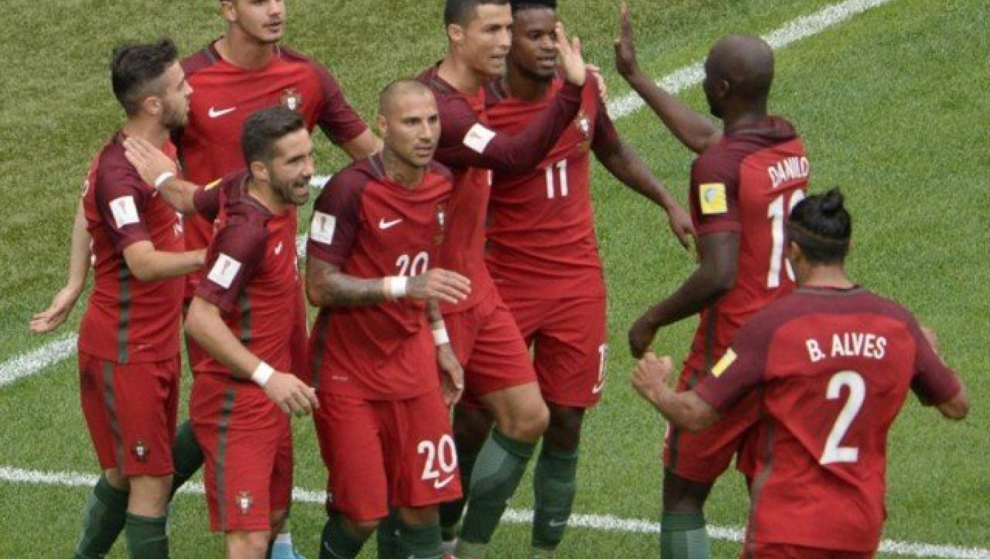 Στο Χ η Πορτογαλία,  στο Χ η Κορίνθιανς,  στο Χ και το Μεξικό