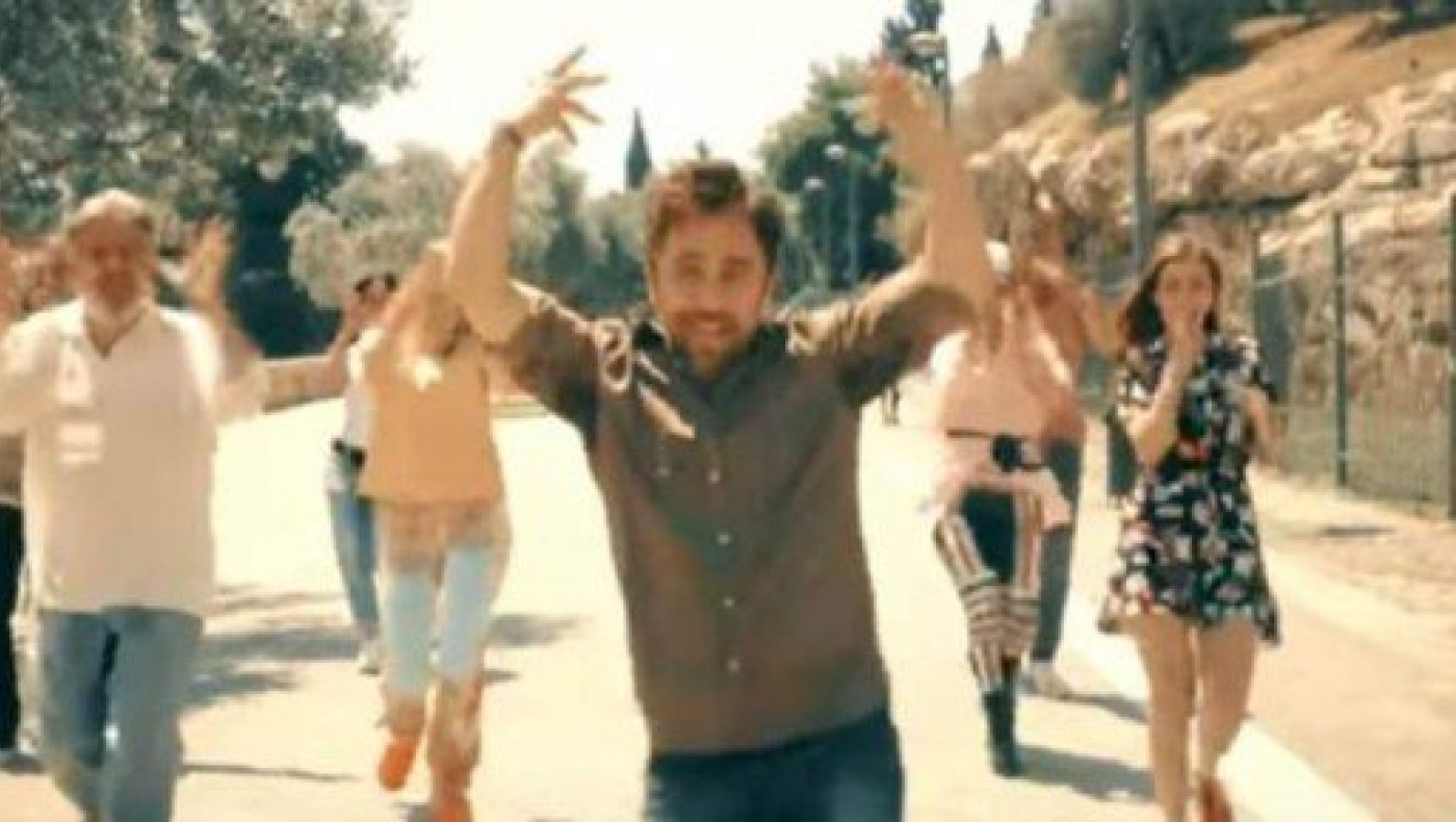 Και ο Θανάσης Τσαλταμπάσης κάνει τη... «Μάντισσα»! (ΒΙΝΤΕΟ)