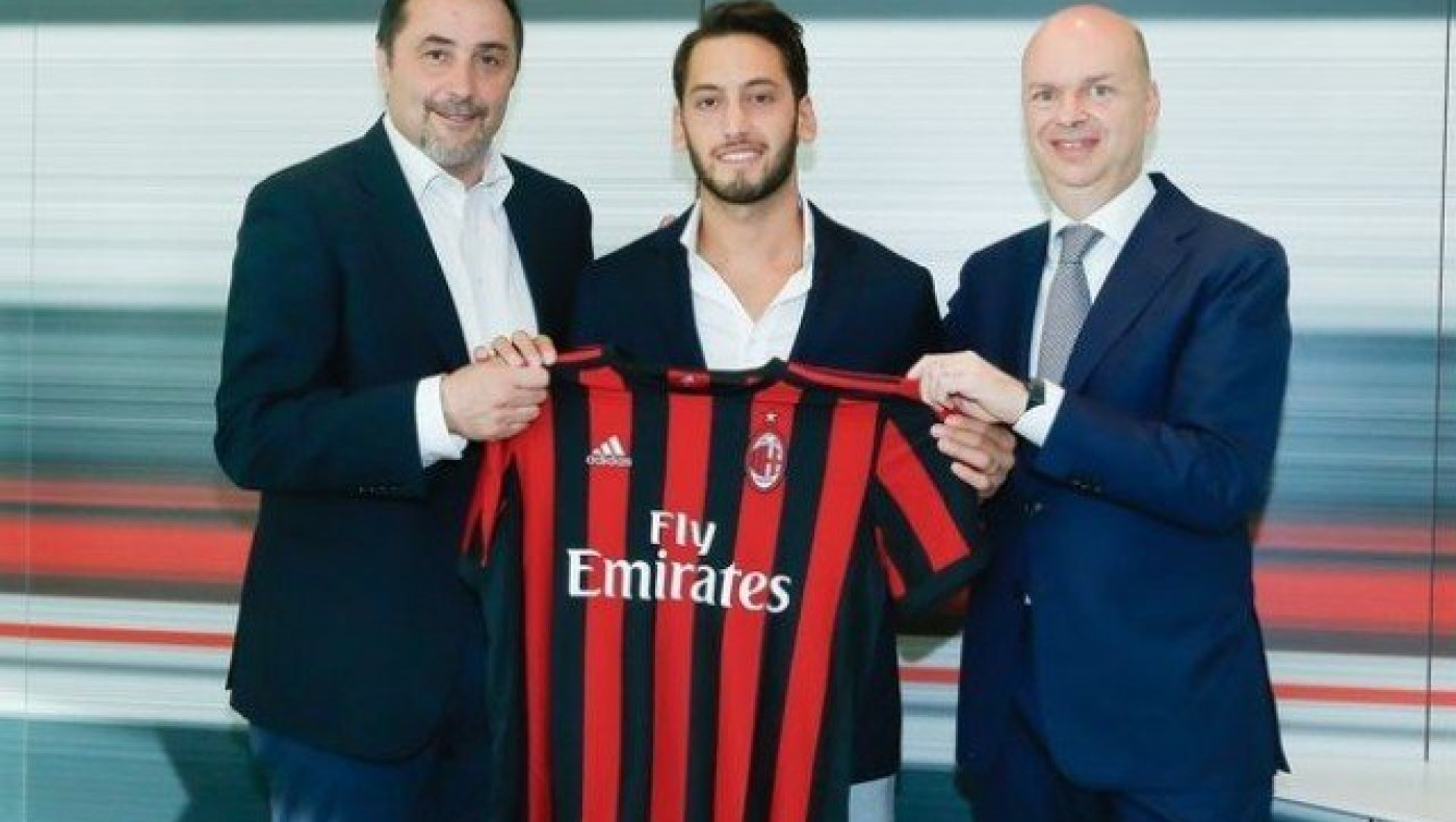 Υπέγραψε    στη     Μίλαν      ο Τσαλχάνογλου (Pics)