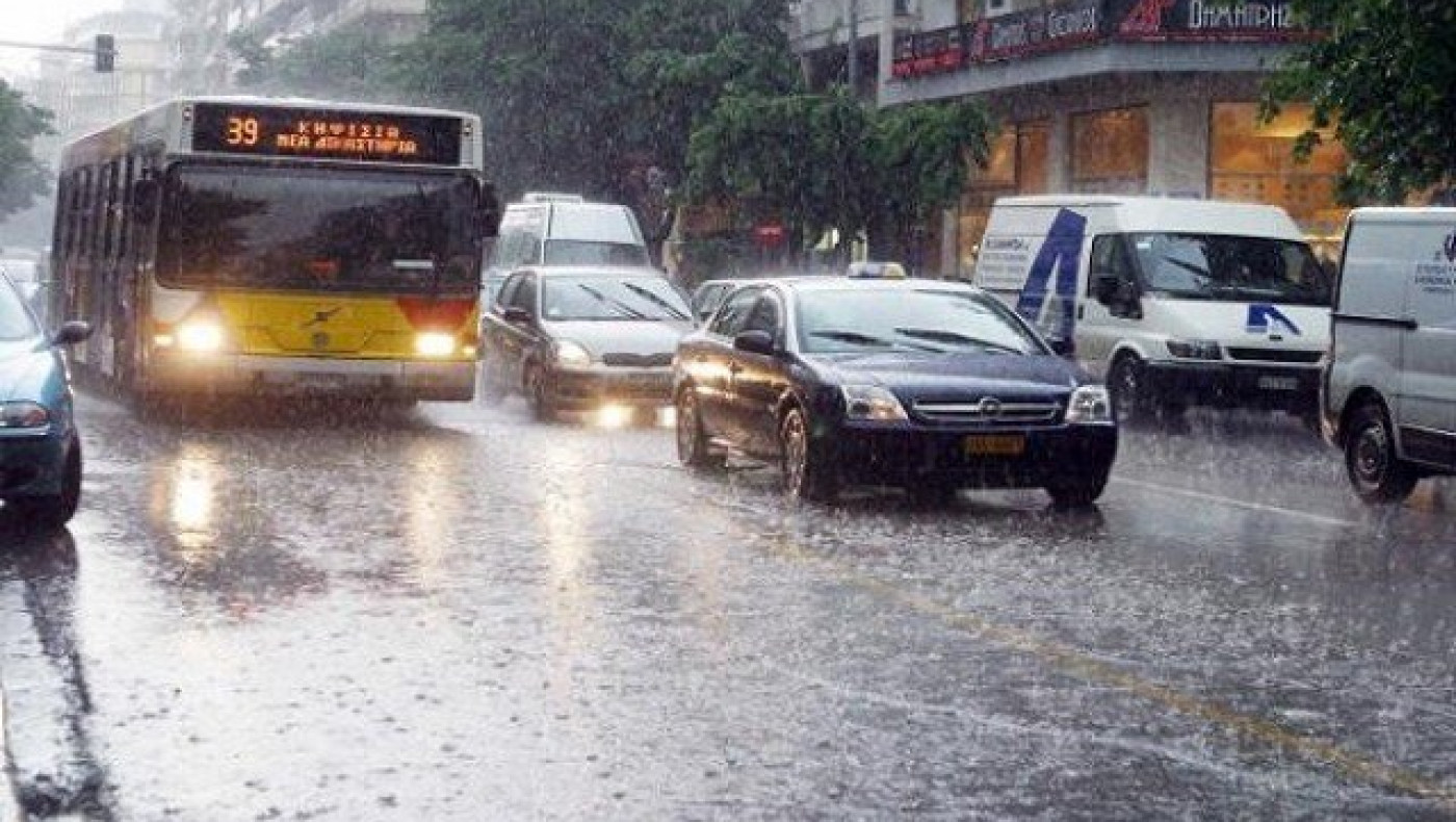 Θεσσαλονίκη: Μποτιλιάρισμα και μεγάλα προβλήματα λόγω βροχής