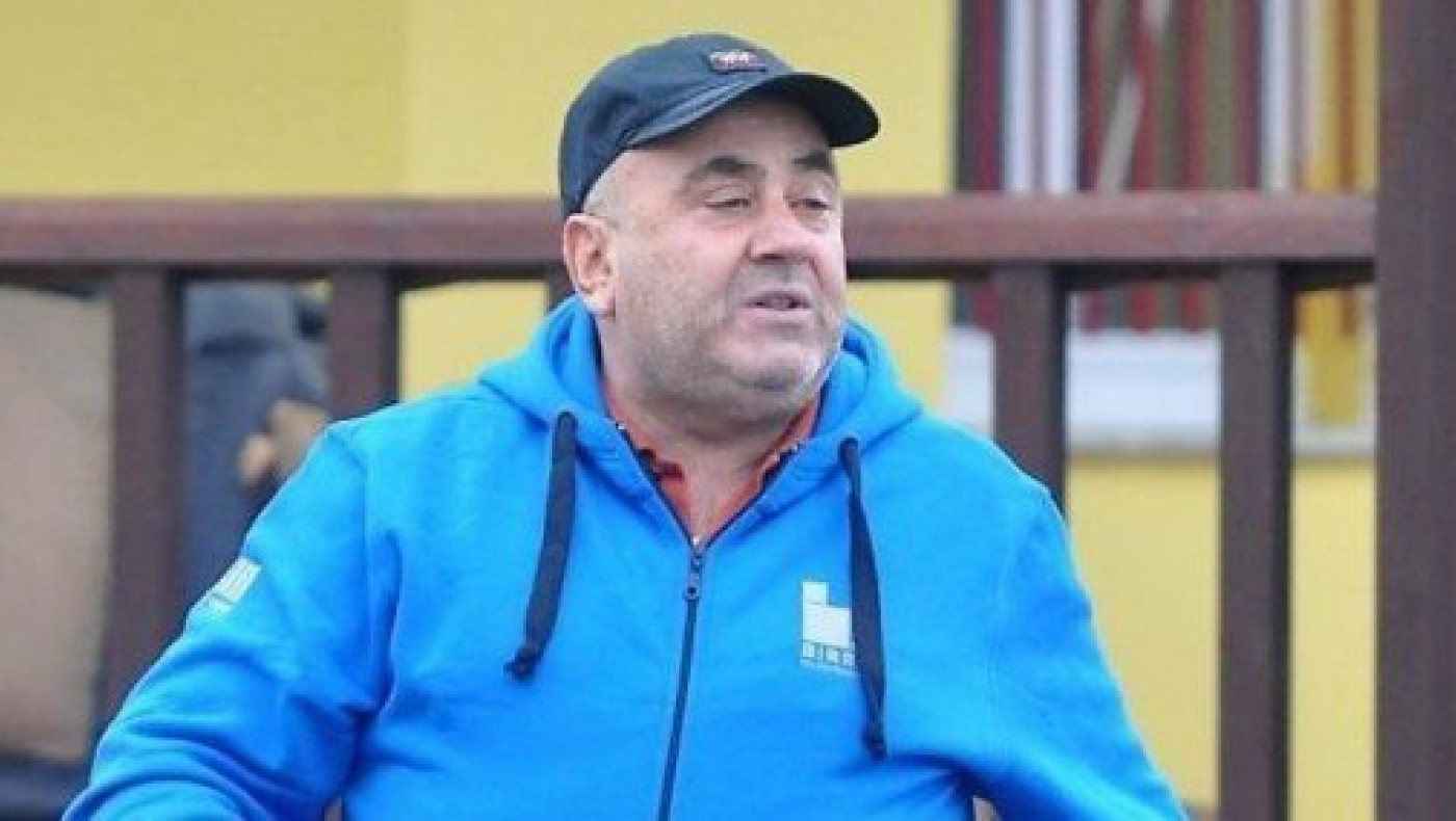 Διπλό                               μέτωπο για Δόξα