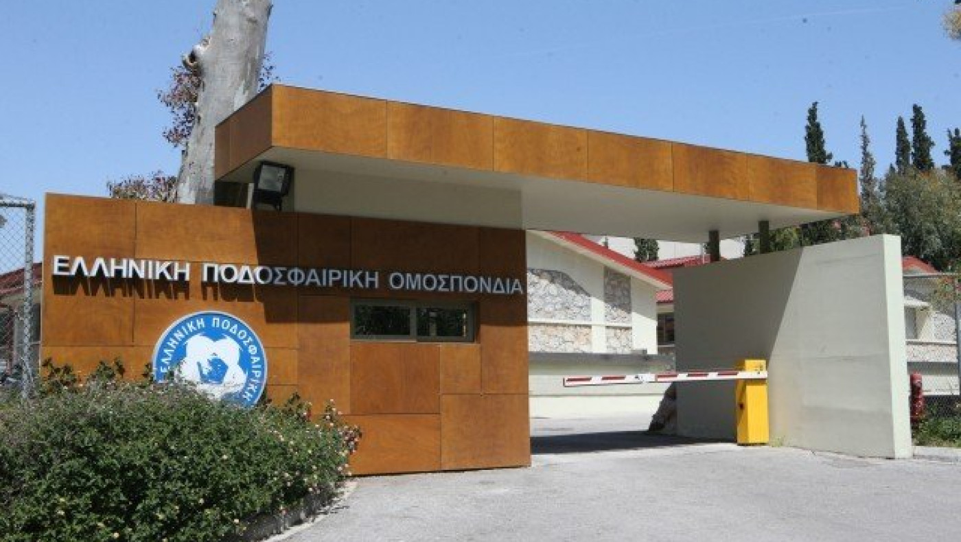 Στην κόψη      του ξυραφιού για     την άδεια ο Αρης