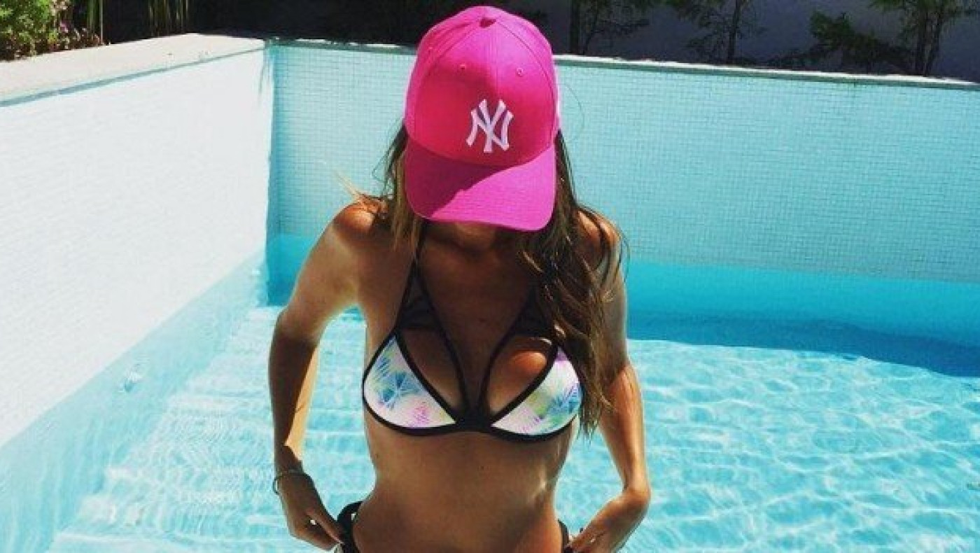 Η «καυτή»              σύντροφος του Σέντρικ ζαλίζει (pics)