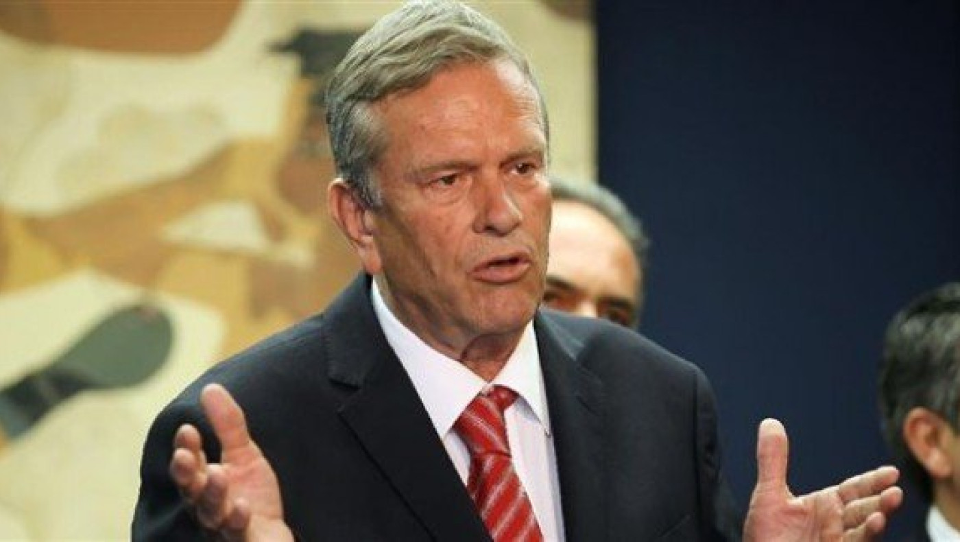 Λάθος              του Γιάννη Ιωαννίδη. Μέγα λάθος…