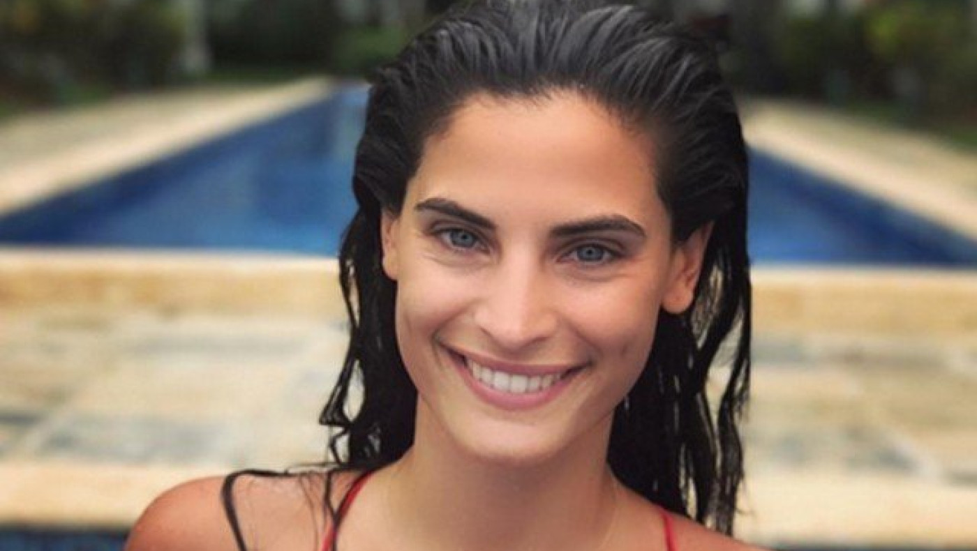 Η            Χριστίνα Μπόμπα με σούπερ «καυτό» μαγιό  (ΦΩΤΟ)