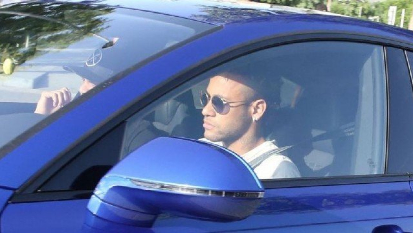 Στην Παρί ο Νεϊμάρ, αποχαιρέτησε τους συμπαίκτες του