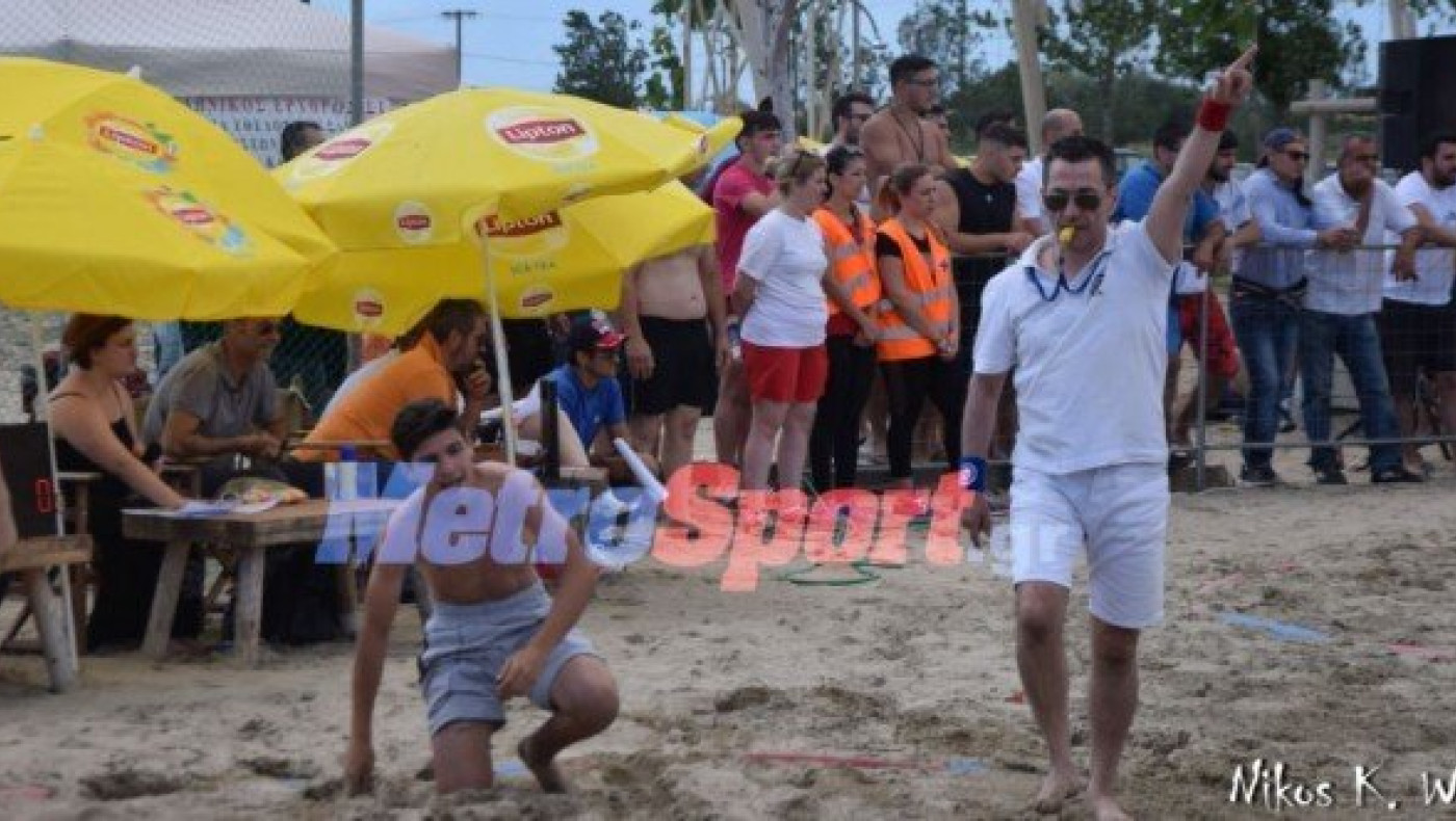 Ο «διαιτητής της χρονιάς» στο Βeach wrestling! (viral)