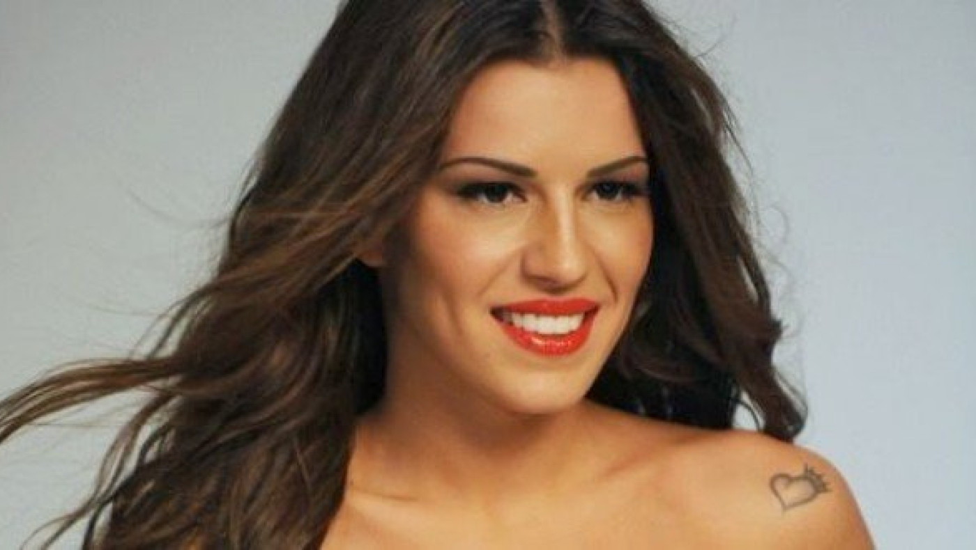 Η Χριστίνα Κολέτσα ποζάρει με μαγιό και... ζαλίζει! (ΦΩΤΟ)