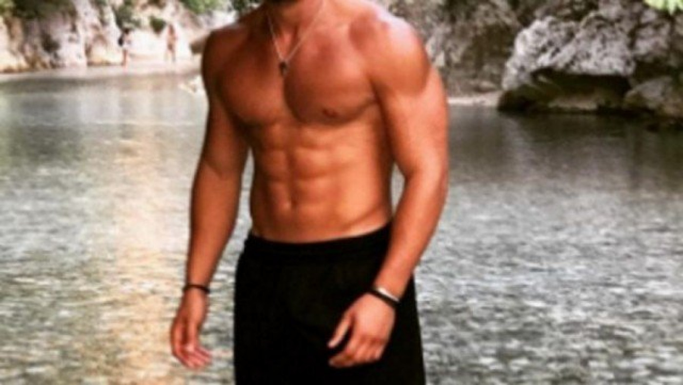 Ο Έλληνας γόης που ξετρελαίνει τις θαυμάστριές του (ΦΩΤΟ)