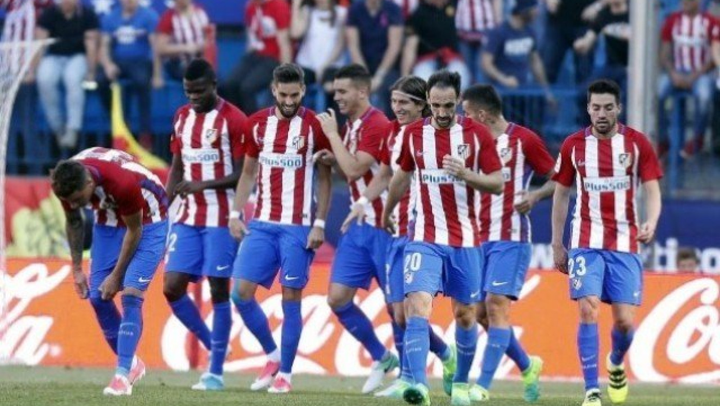 Περνάει από                                                 τα Κανάρια