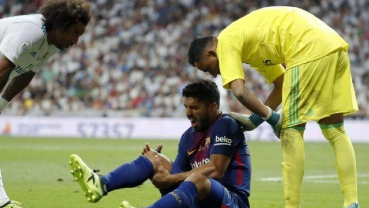 Νοκ άουτ για ένα μήνα από την αγωνιστική δράση ο Λουίς Σουάρες