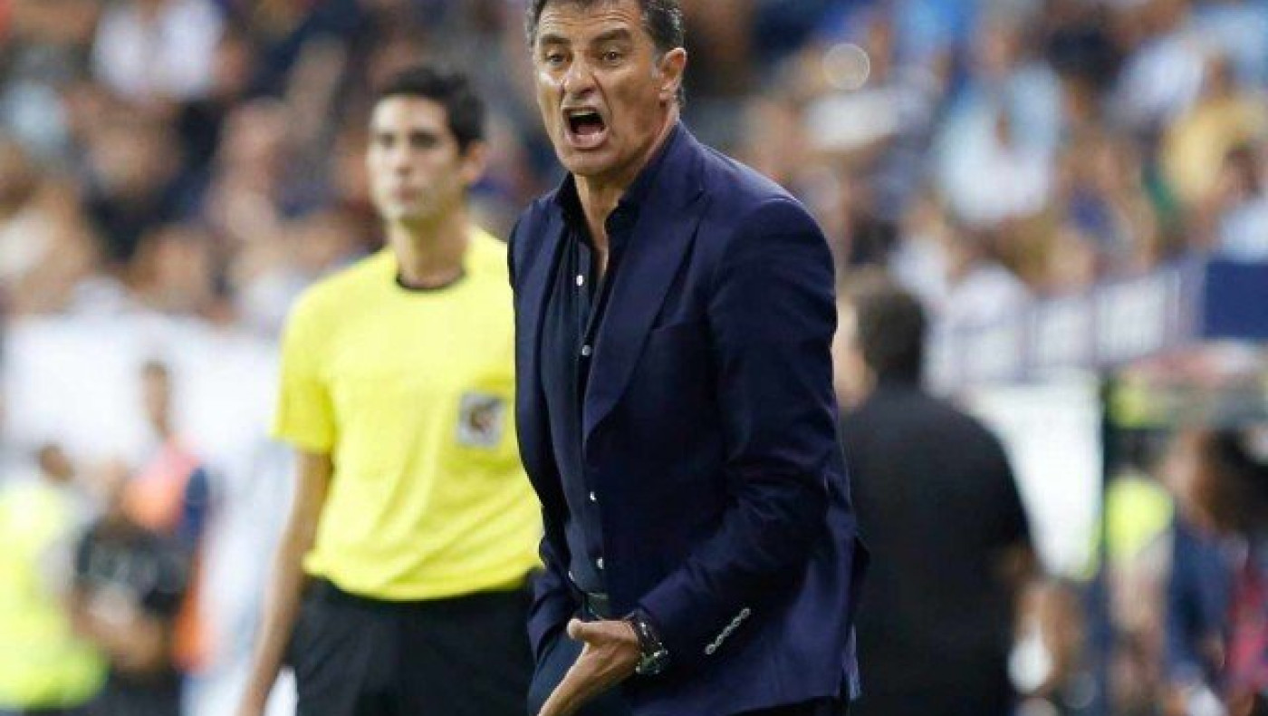 Ο κουκλεντές                                                    έσφιξε