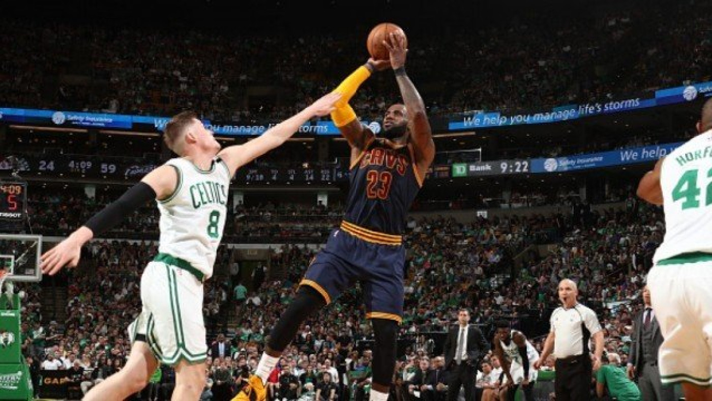 Αυτό είναι το νέο παπούτσι του «βασιλιά» Λεμπρόν (pic)