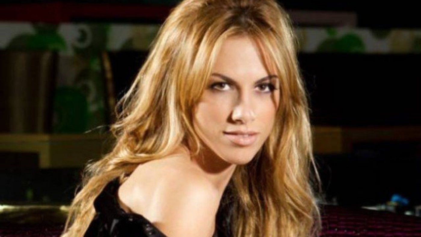 Η Ντορέττα Παπαδημητρίου κόβει την ανάσα σε σούπερ σέξι φωτογράφιση