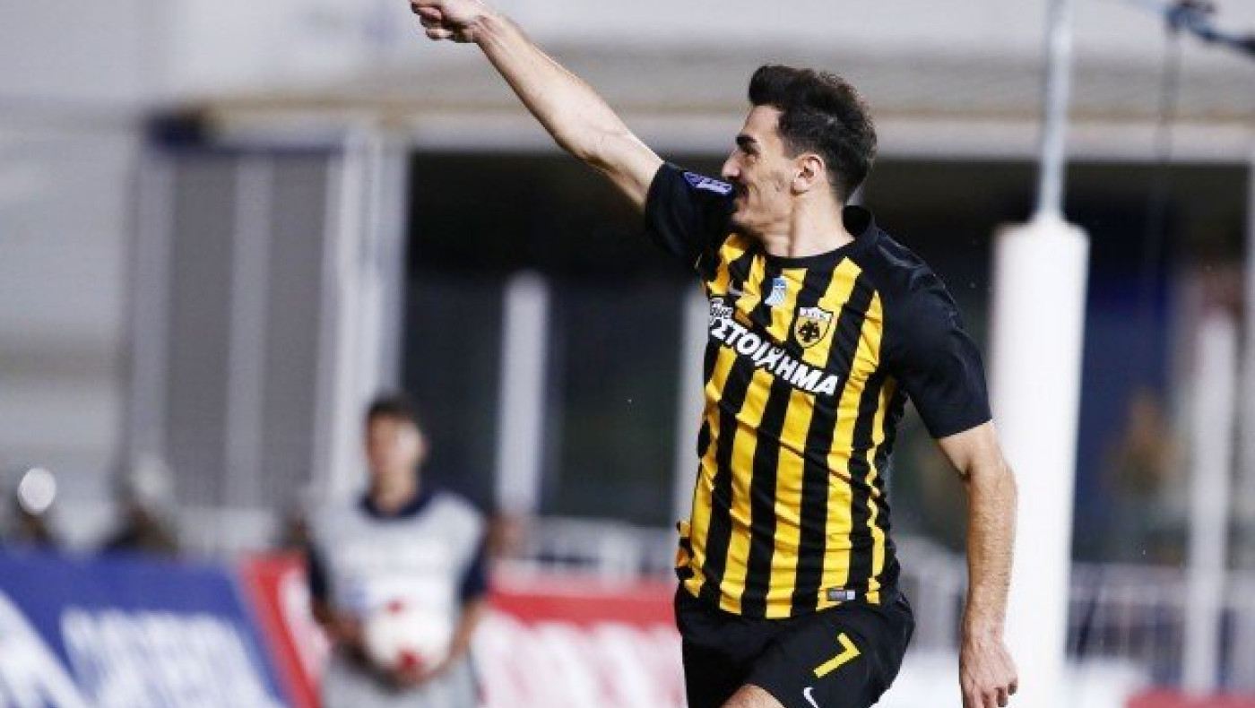 Με πέναλτι-ανέκδοτο πήρε «χρυσή» νίκη η ΑΕΚ στο Περιστέρι