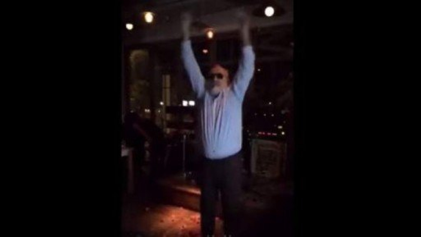 Το ζεϊμπέκικο του Κουρουμπλή στη γιορτή του ιδιοκτήτη του Αγία Ζώνη ΙI