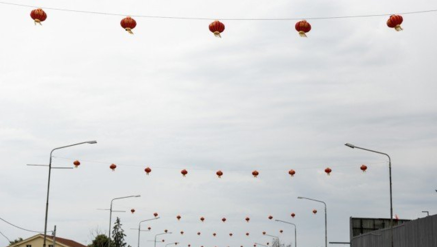 Θεσσαλονίκη: Πότε θα μαζευτούν τα κινέζικα φαναράκια από τους δρόμους