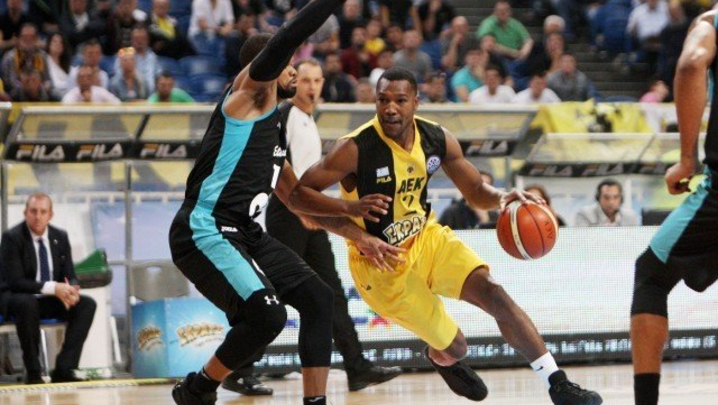 Εγινε κι αυτό στην ΕΡΤ: Δύο περιγραφές στον ίδιο αγώνα! (video)