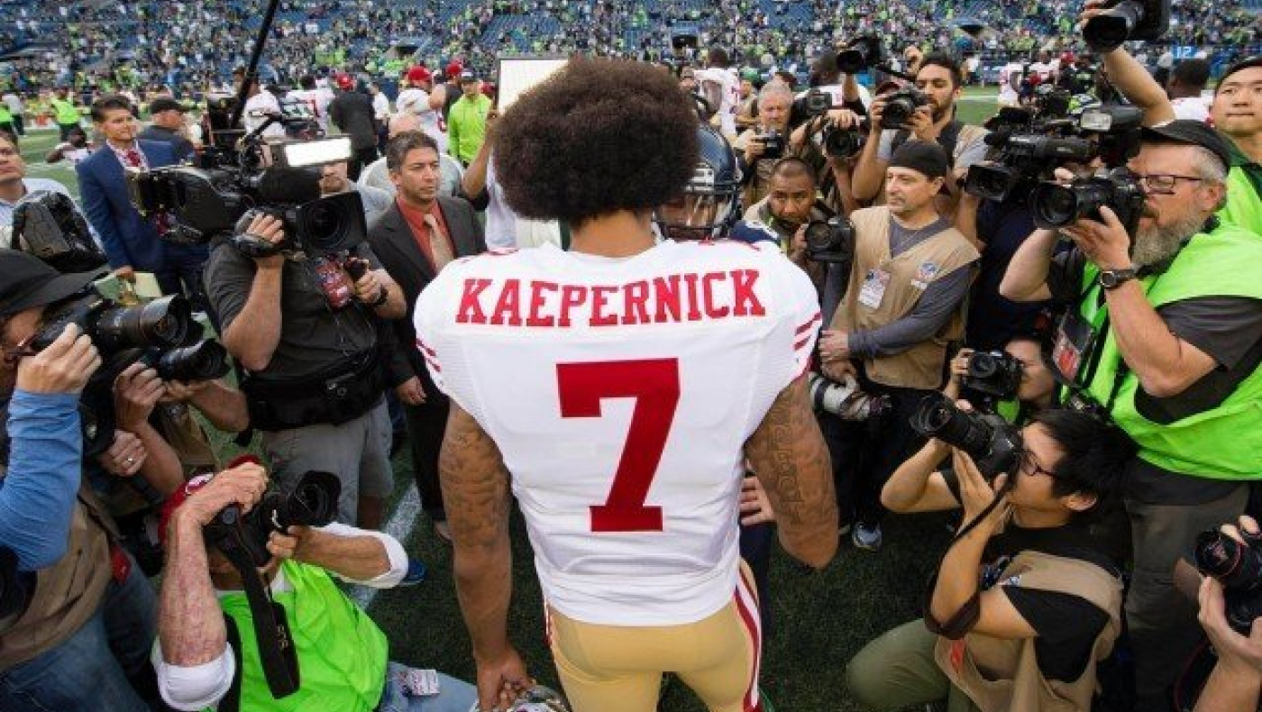 Kneeling                                 στις Η.Π.Α.