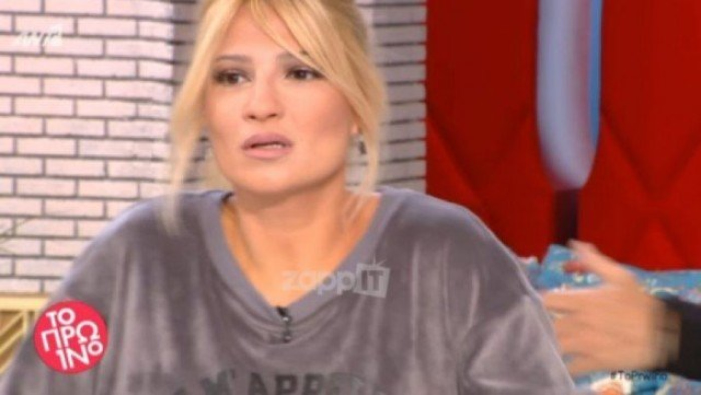 Μαυροφορεμένος εισέβαλε στο πλατό & κυνηγούσε τη Φαίη Σκορδά (ΒΙΝΤΕΟ)