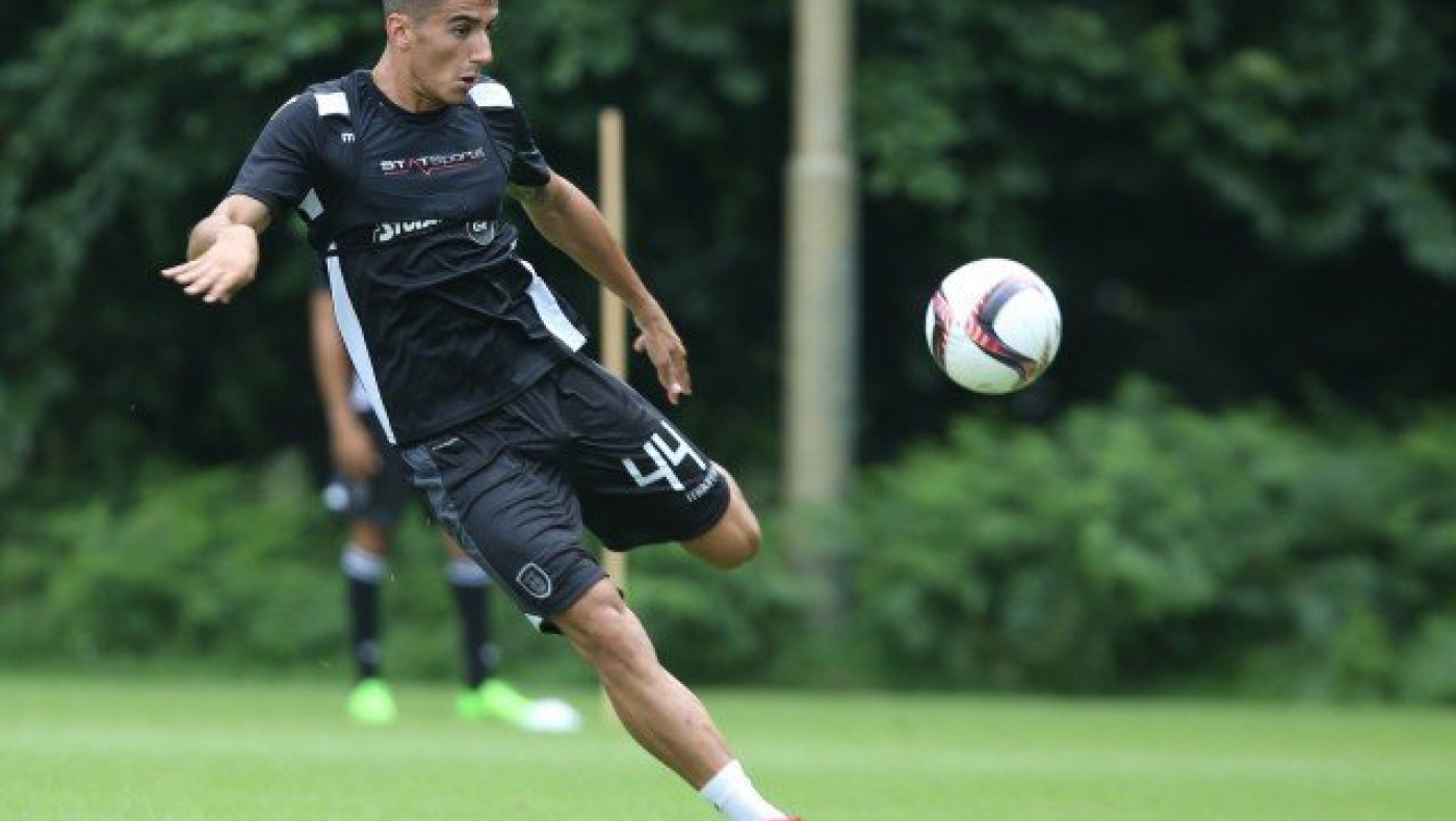 Νεαροί μαθητές «πολιόρκησαν» Μυστακίδη-Πούγγουρα για ένα αυτόγραφο!