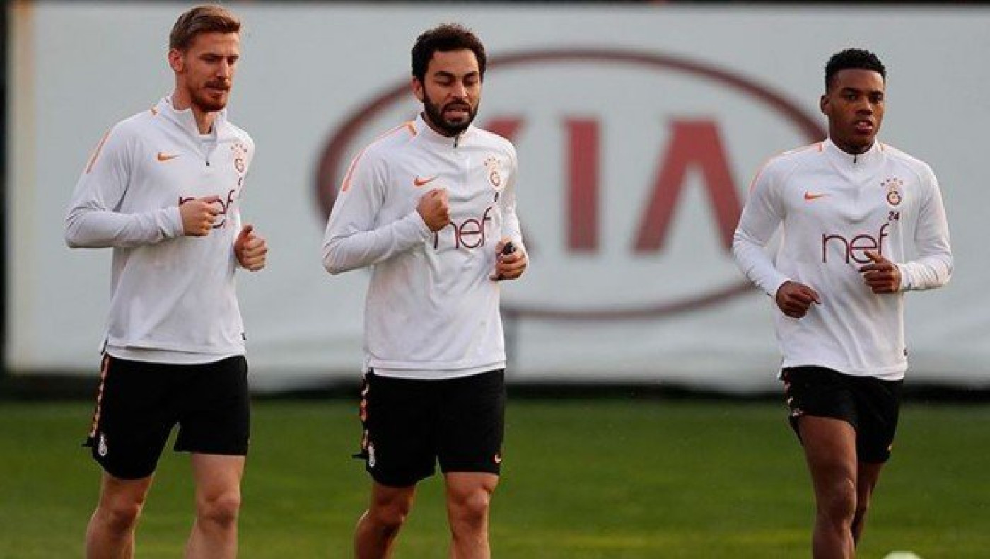 Υπόδειγμα     επαγγελματία ο       Γκάρι Ροντρίγκες!