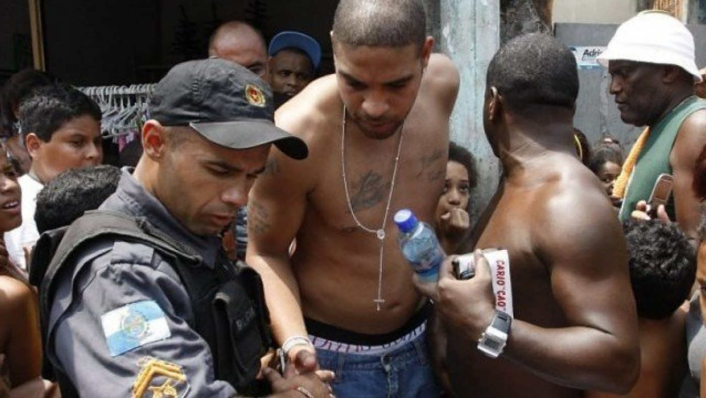 Η επιστροφή                 του Αντριάνο στα γήπεδα!