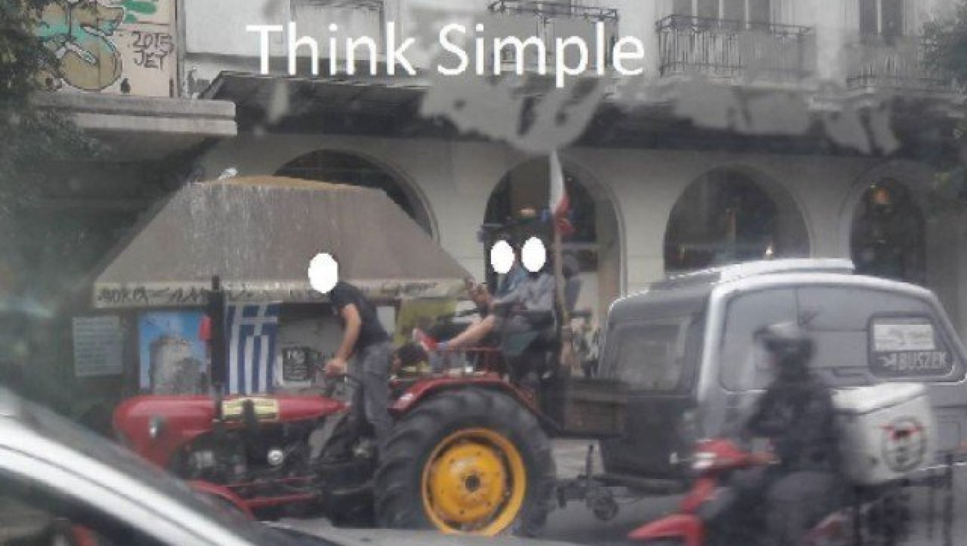 Πολωνοί τουρίστες με τρακτέρ & τροχόσπιτο στο κέντρο της Θεσσαλονίκης!