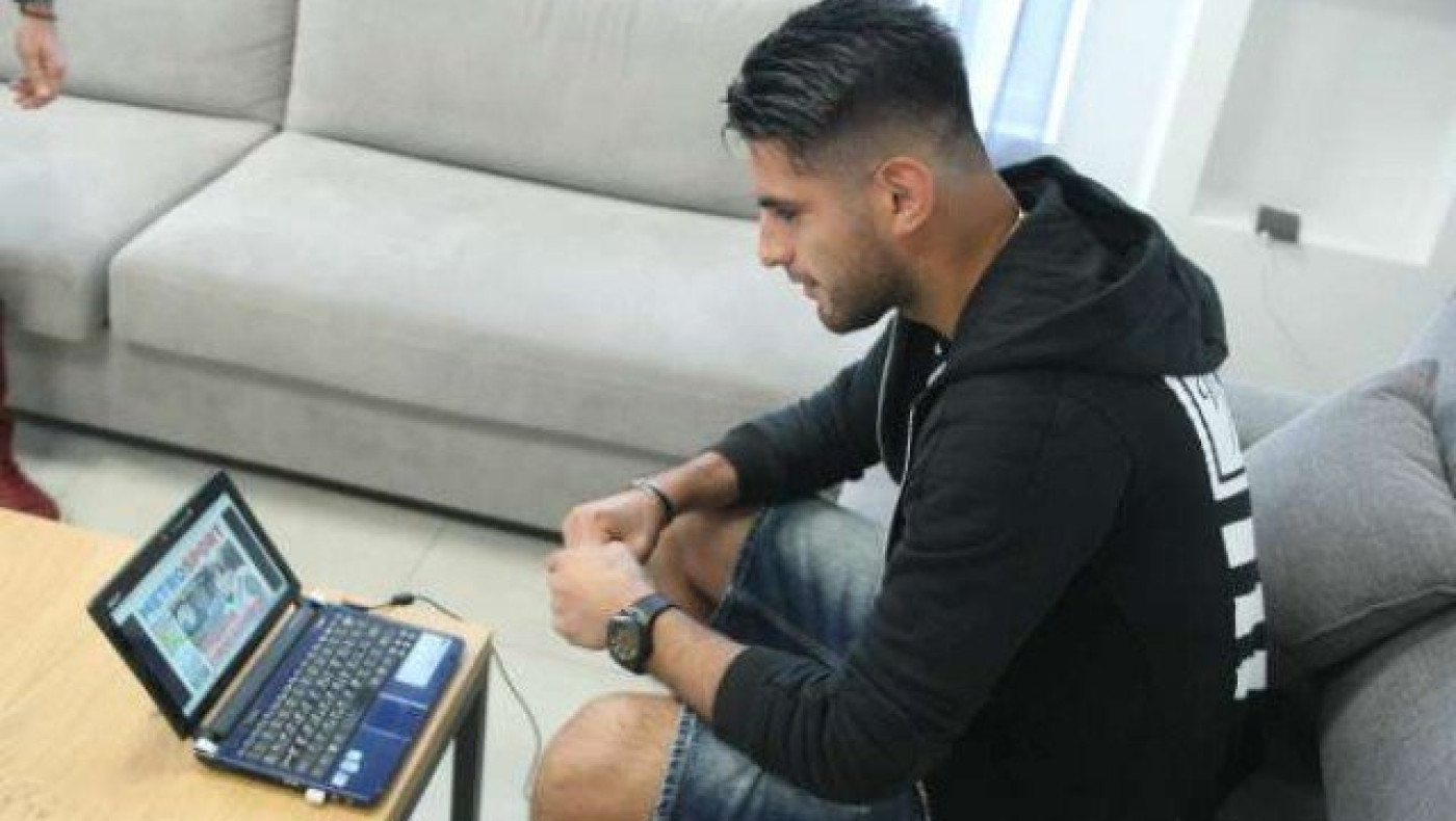 Θυμίζει... φροντιστήριο   ισπανικών η Νέα Μεσήμβρια