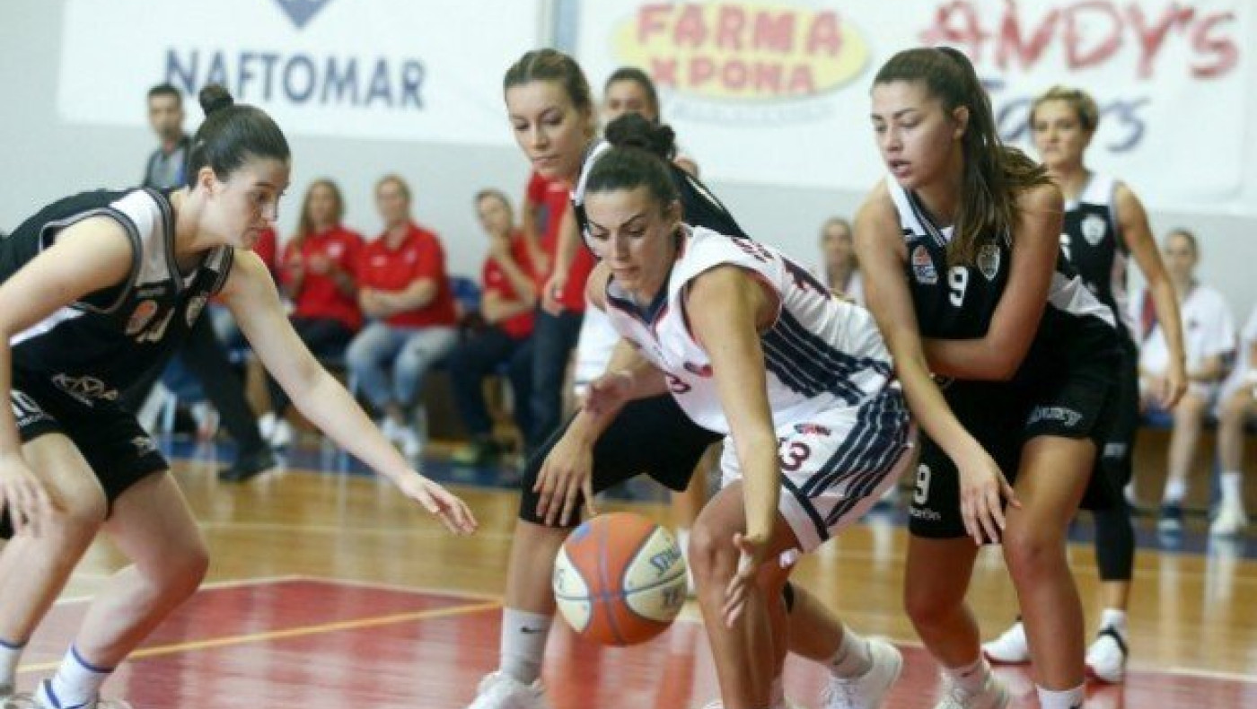 Το buzzer beater της Αλμπάνεζ         στη Βούλα (vid)