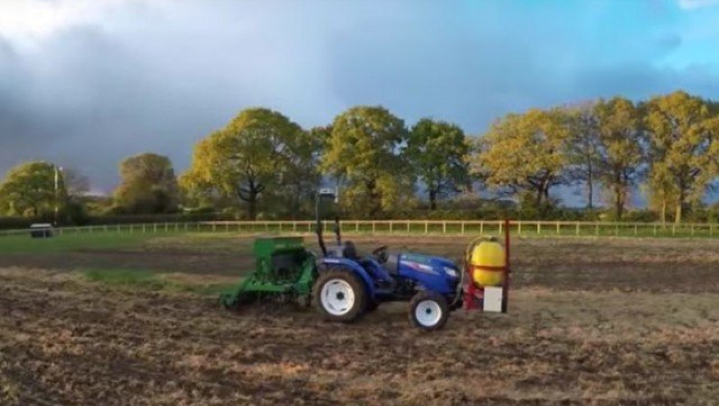 Το πρώτο αγρόκτημα όπου όλες οι εργασίες γίνονται από ρομπότ! (video)