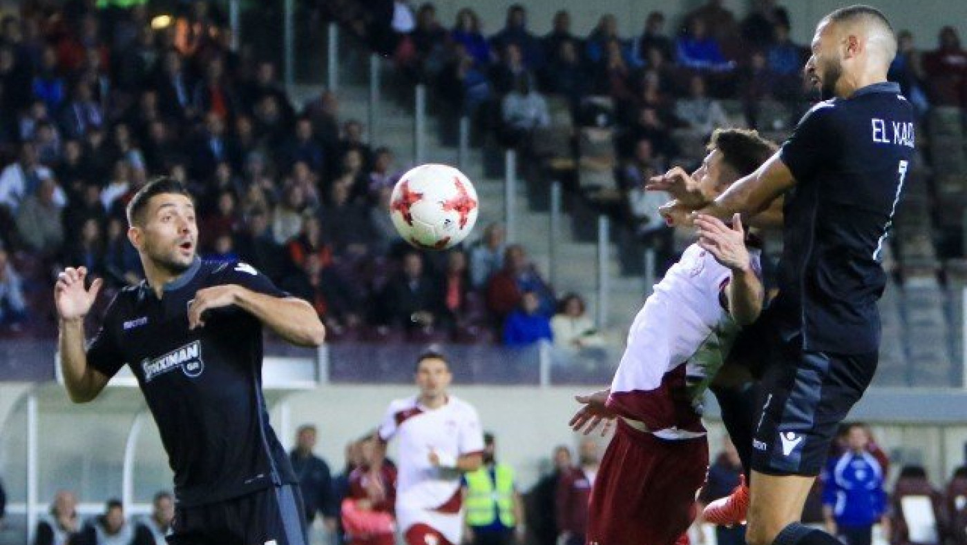 Αγνοεί τη νίκη       σε πέντε  εκτός έδρας παιχνίδια