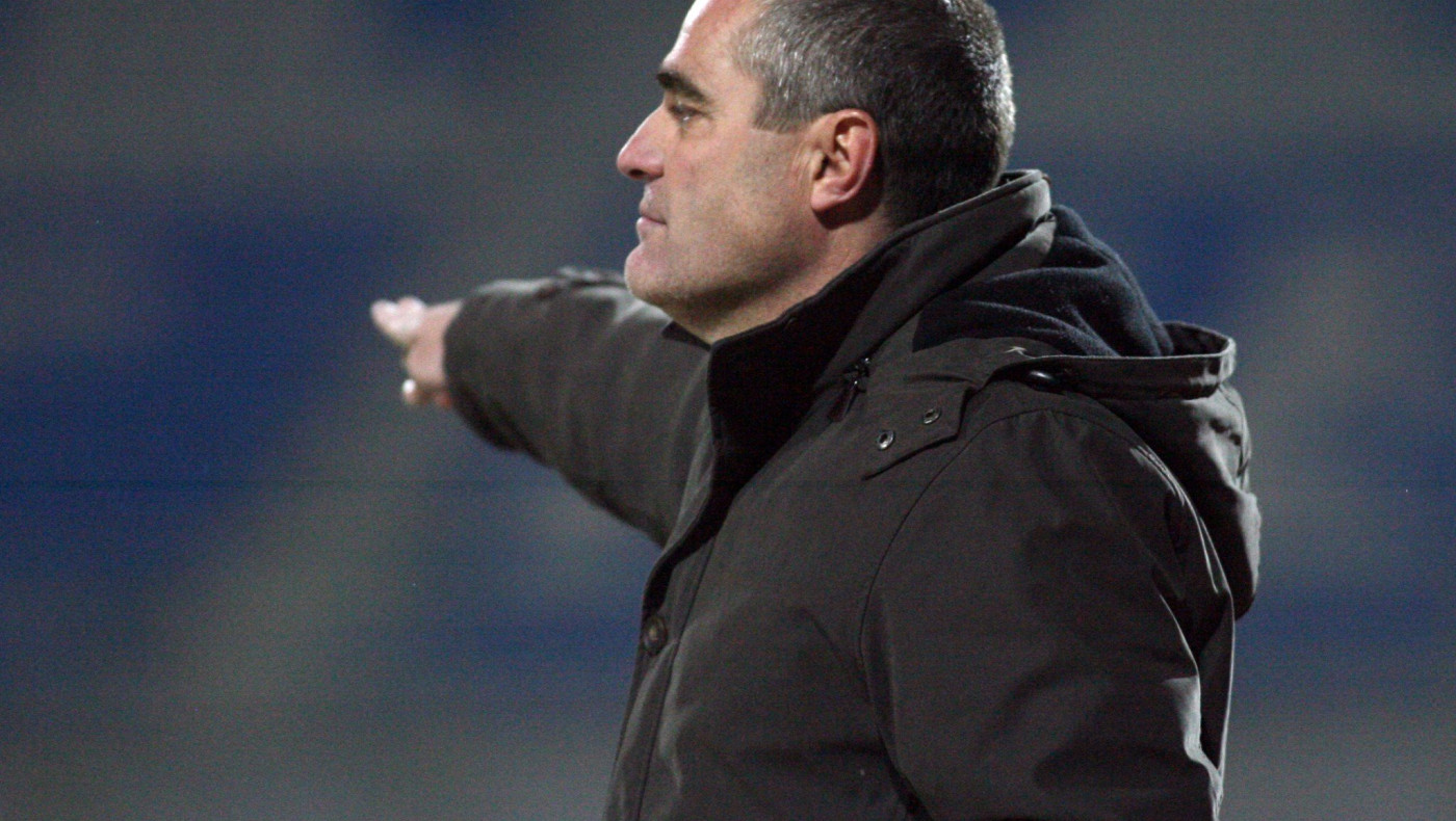 Δίνει βάρος στην αμυντική τακτική ο Γράφας