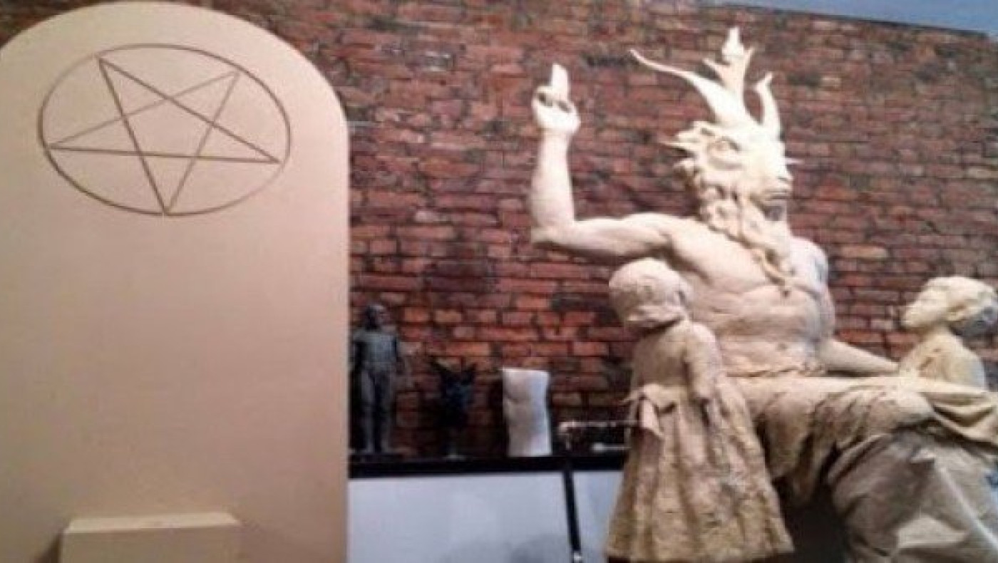 Το σατανισμό στα σχολεία θα διδάσκουν στις Η.Π.Α (pics + video)