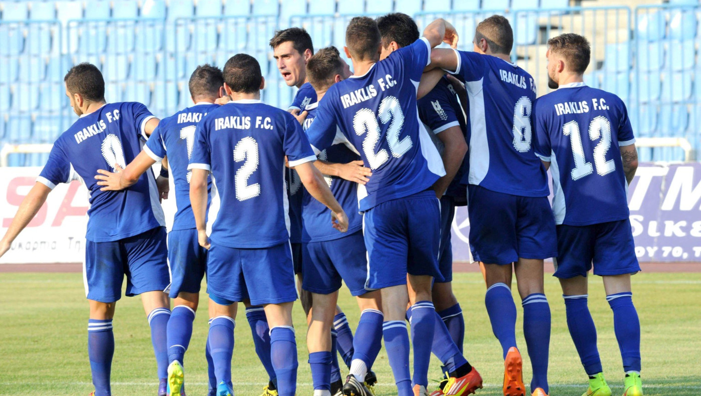 Να μπει με το δεξί