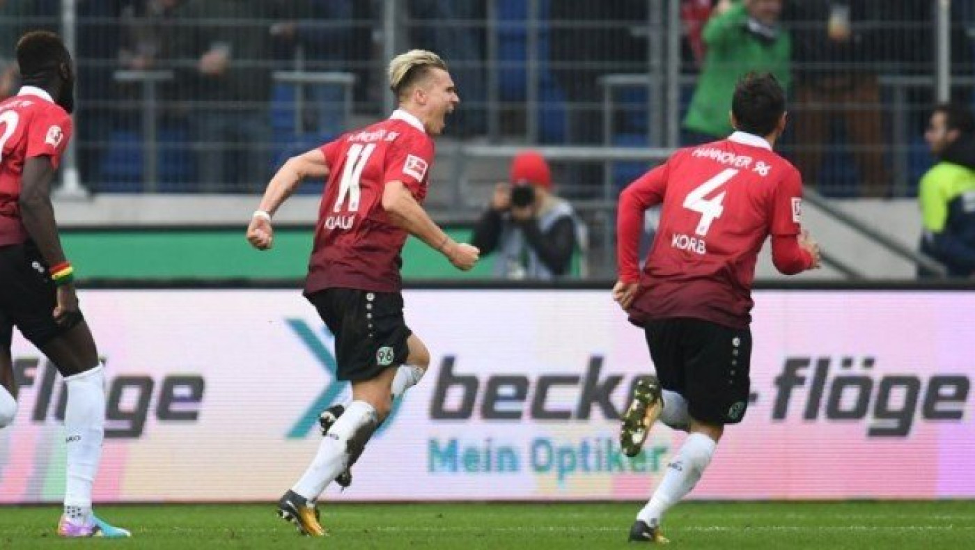 Νέα «σφαλιάρα» για τη Ντόρτμουντ, στραβοπάτησε η Σάλκε