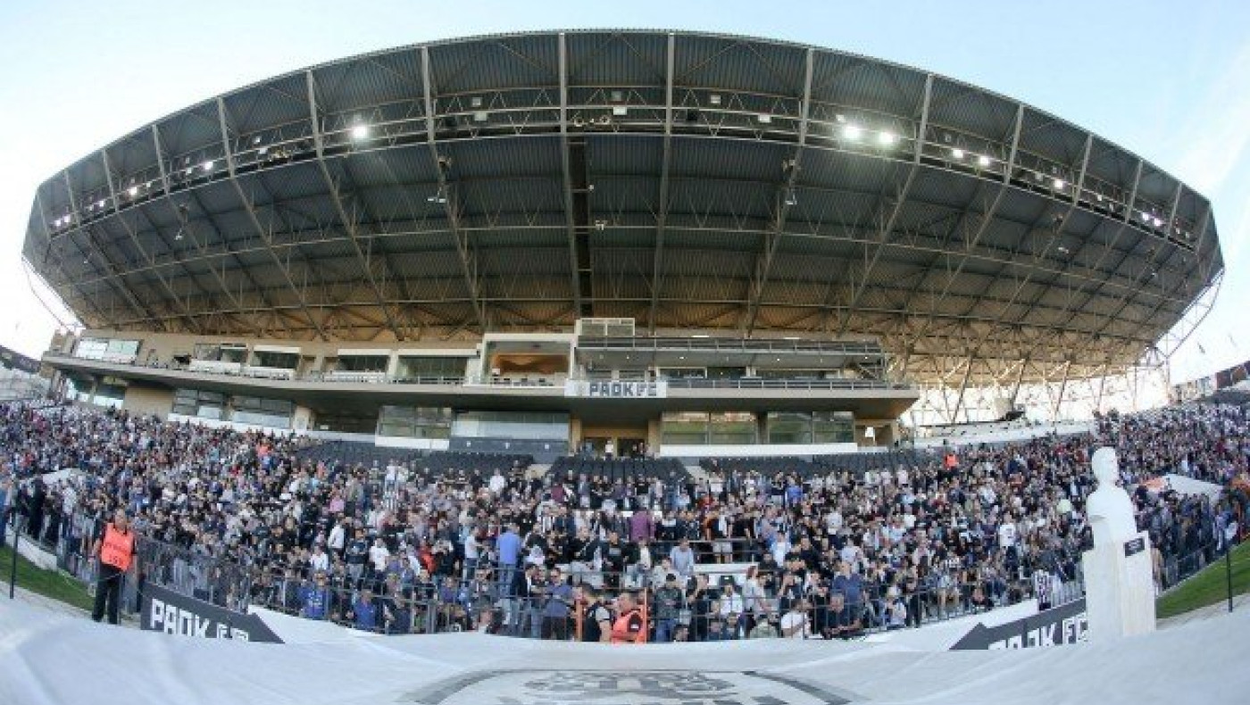 Οι αξιολύπητοι πανηγυρίζουν που έγιναν περίγελος της Ευρώπης